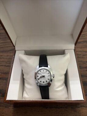 Vintage Timex Women’s Wind-Up Watch